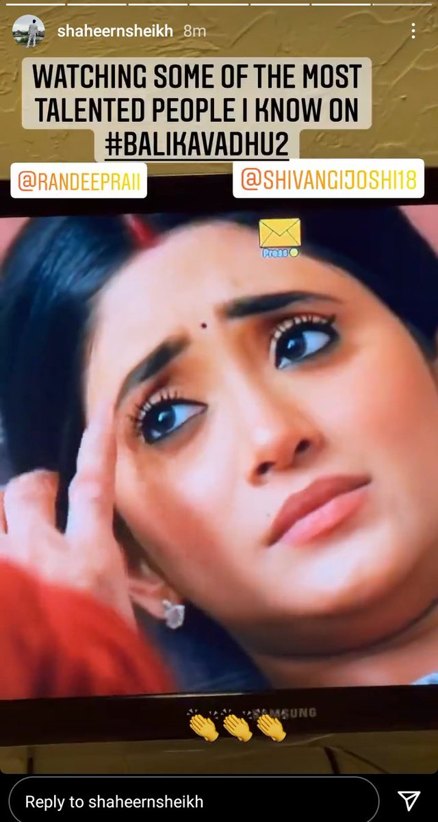 ShivixStunning's tweet photo. Omg shaheer I'm literally crying please help....
SHIVANGIANS RELIVING 2021
#Thankyoushivangi https://t.co/BHytqCwTRl