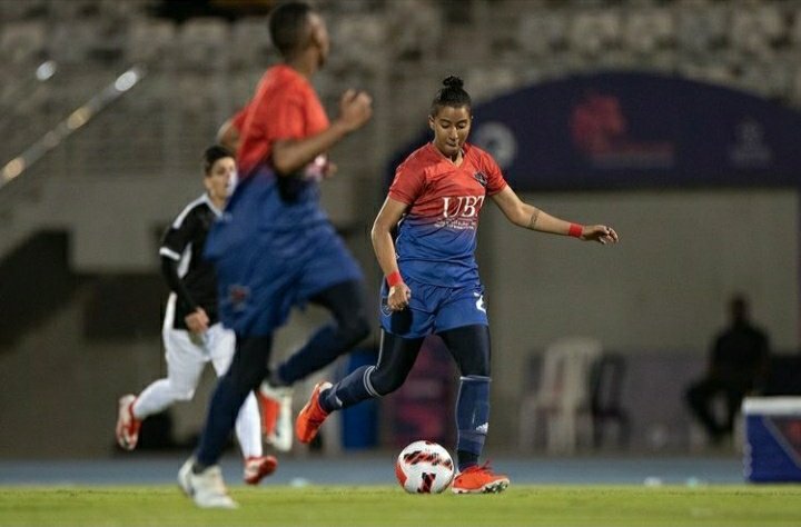 raljidani's tweet photo. قبل مواجهة فريق اليمامة (@Alyamamah_FC) يوم #السبت.

《المهاجمة #سواهر_عسيري (@soozasis) مستعدة لمنافسات بطولة المملكة》

كتب: #ريان_الجدعاني.
موقع: #كووورة (@kooora).

https://t.co/SYpe7263Pa
.
.
#كرة_القدم_النسائية 
#الرياضة_النسائية https://t.co/Sv1hKoe7aB