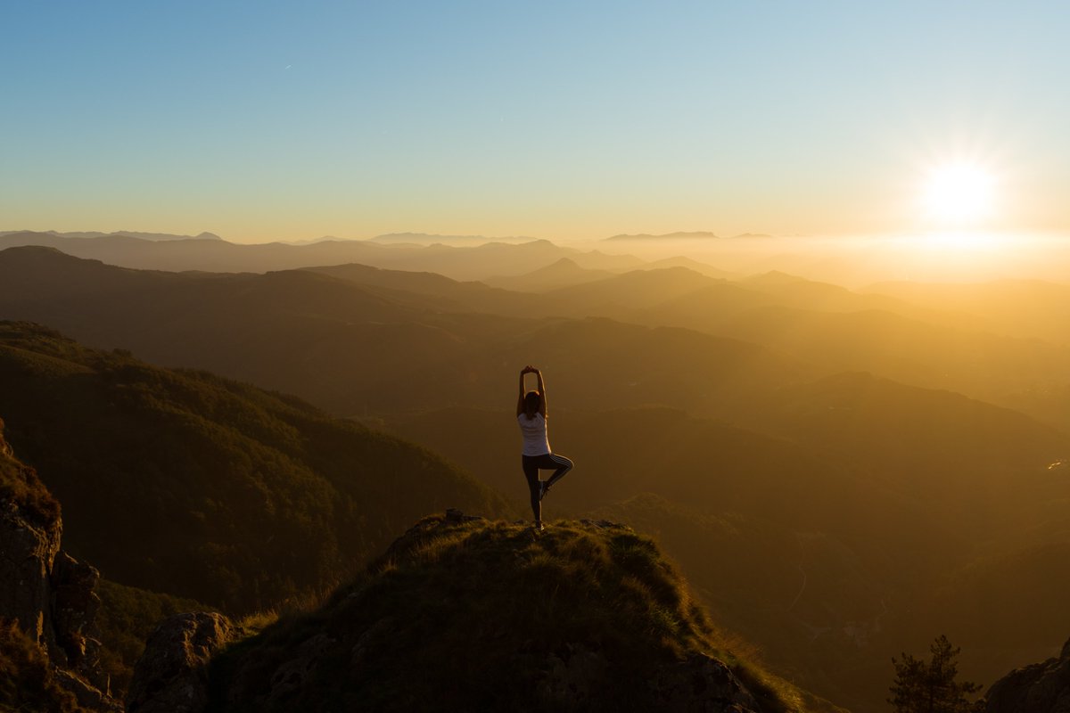 ArtistaUrban's tweet photo. As 2022 is just around the corner, here a good idea for your new years resolution: start Yoga!🧘‍♀️

We wish you a great start in your new year, full of health, joy &amp; positive adventures! Take care during tomorrows NYE &amp; all the best.🥳 

#Artista #Berlin #UrbanDesign #Yoga #NYE2022 https://t.co/blxjX6cgLZ