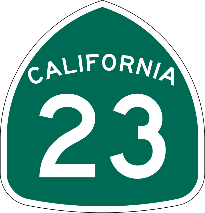 CaltransDist7's tweet photo. Decker Canyon/Malibu: State Route 23 is closed on the south end at State Route 1 (PCH) due to mud & rock slides. Crews are checking the north end of SR-23 in Westlake. #slides #SR23 https://t.co/cTSARdcxhf