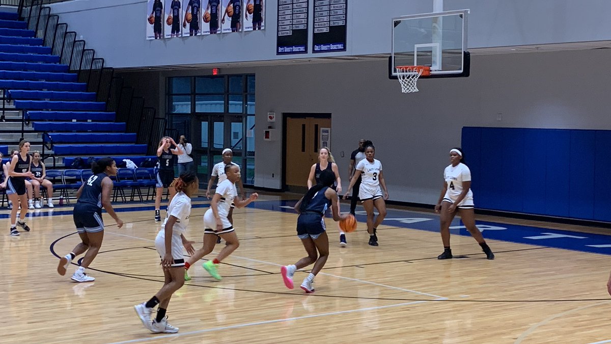 KyleSandy355's tweet photo. F
@CoachBroadwell 56
@MLKGirlsHoops 25

@jordynndudley 16p 9r 2a 3s 1b (DNP 4Q)

@GBBCampbell Holiday Classic https://t.co/cfXNKn5mOv
