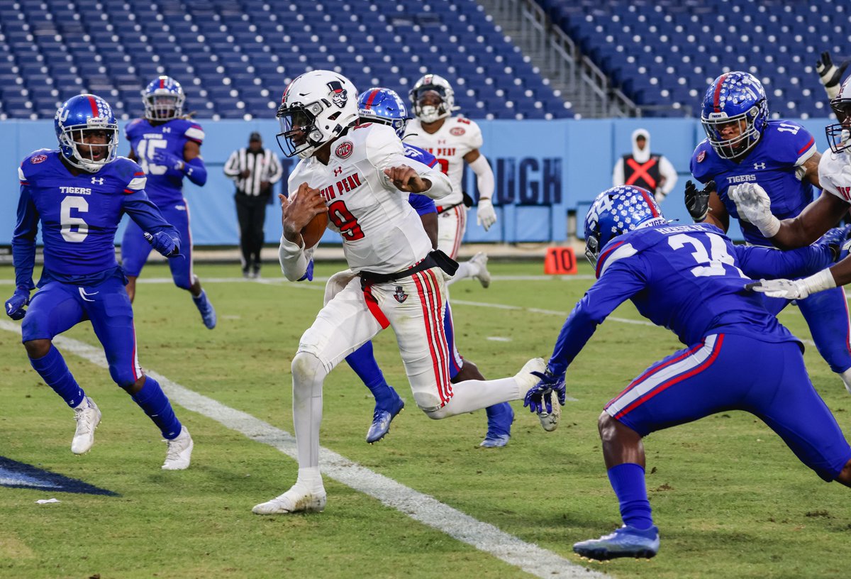 GovsFB's tweet image. Hey @Vol_Football, if you need any pointers on how to win big in Nissan Stadium... let us know. 🎩🏈

#ChaseTheLion | #LetsGoPeay