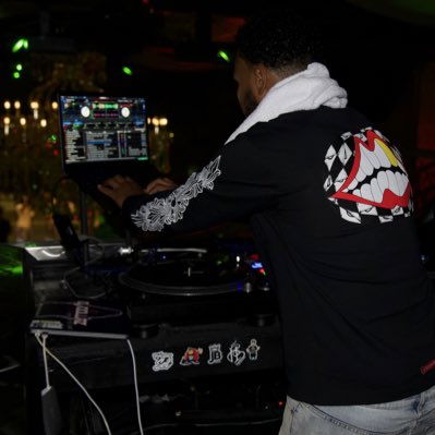 djboona's tweet photo. #NewProfilePic https://t.co/xqD2l1lulV