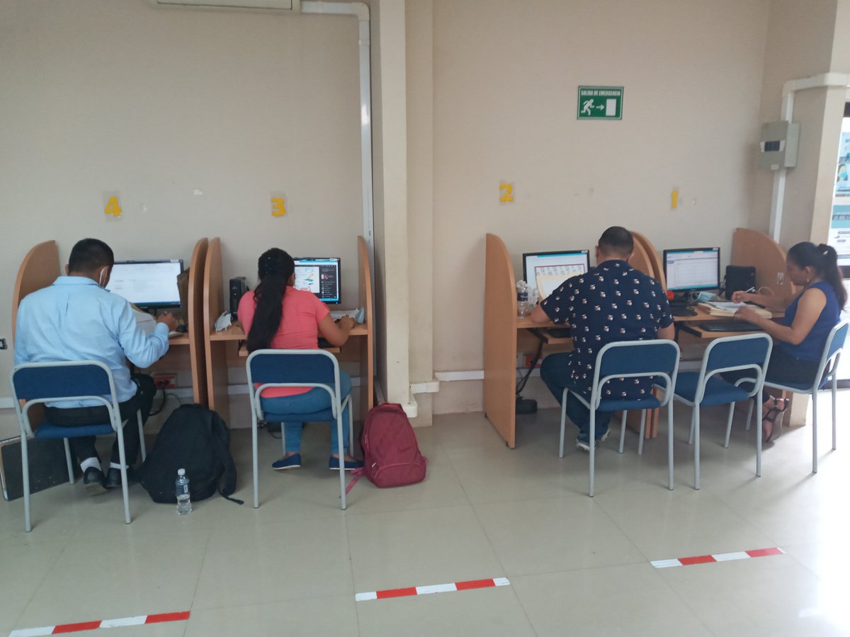 Infocentro El Guabo al servicio de la ciudadanía, nuestros usuarios nos visitan a diario para poder realizar:
✅Tareas académicas📚
✅Investigaciones👨‍💻
✅Capacitaciones 👩‍💻🎨
✅Copias e impresione