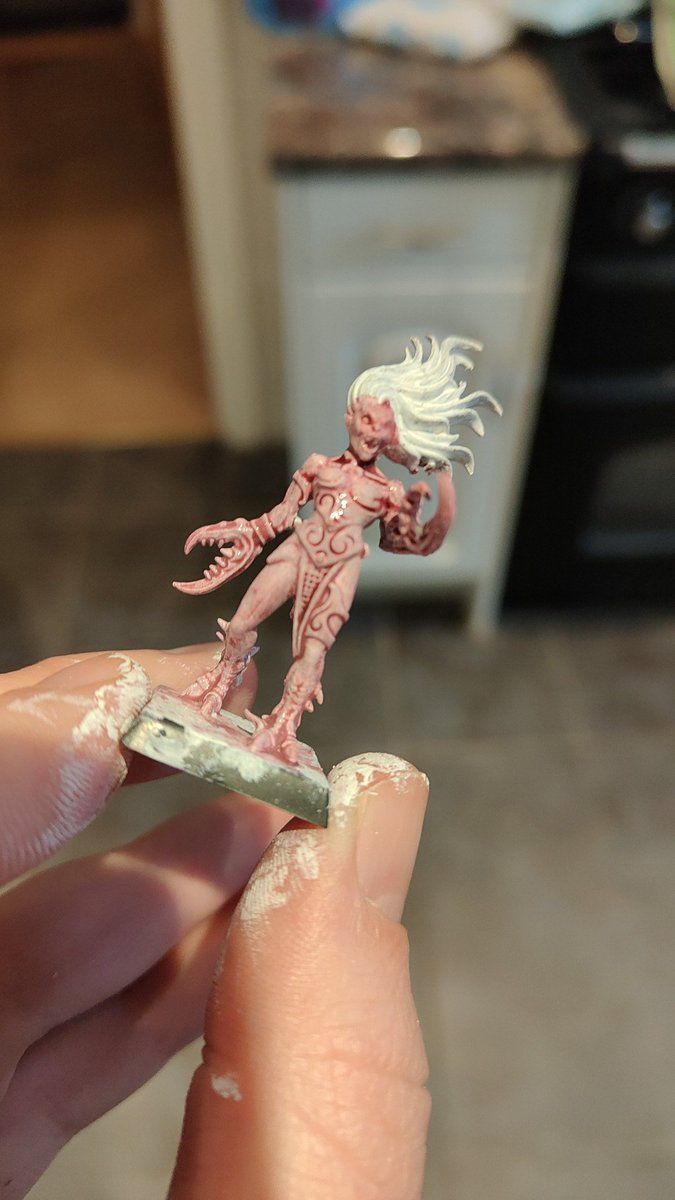 luckysixesPTG's tweet photo. A rare day off with the kids and we start on the littlun's Christmas presents! It's a good start I think!
#minipainter #paintingwarhammer #t9a #wip #firstmodels https://t.co/mdYleIOrCu