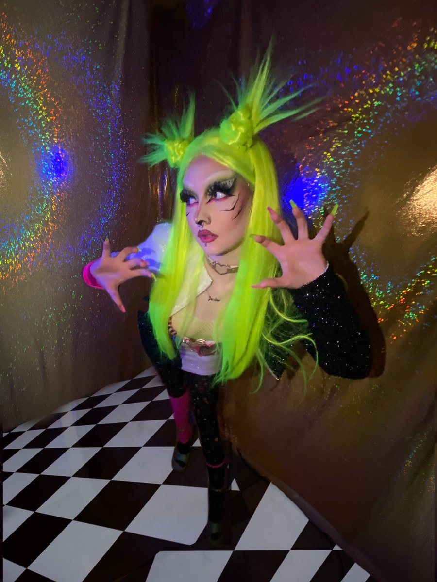 jude2k5's tweet photo. 💚💖Glamrock Jude💖💚 https://t.co/GVHtFqc85h