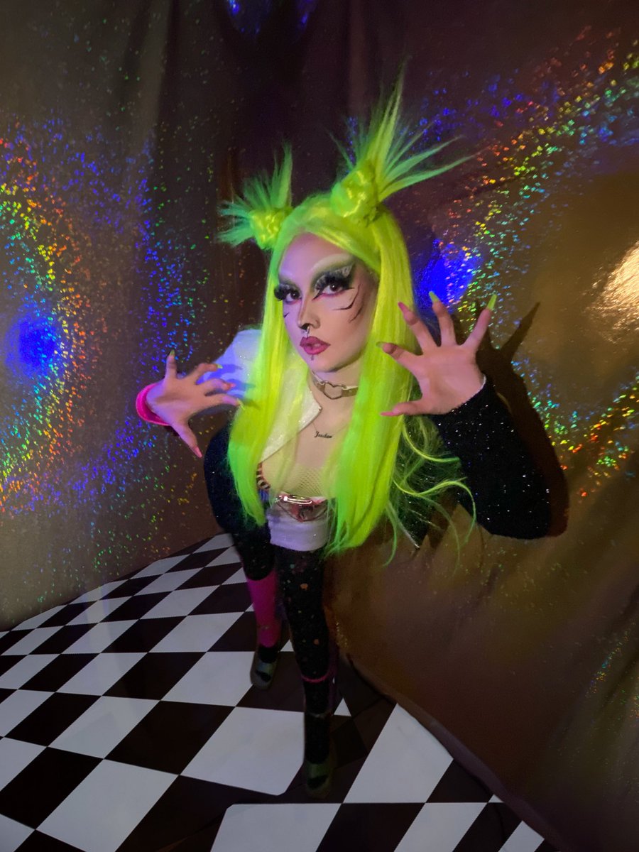 jude2k5's tweet photo. 💚💖Glamrock Jude💖💚 https://t.co/GVHtFqc85h