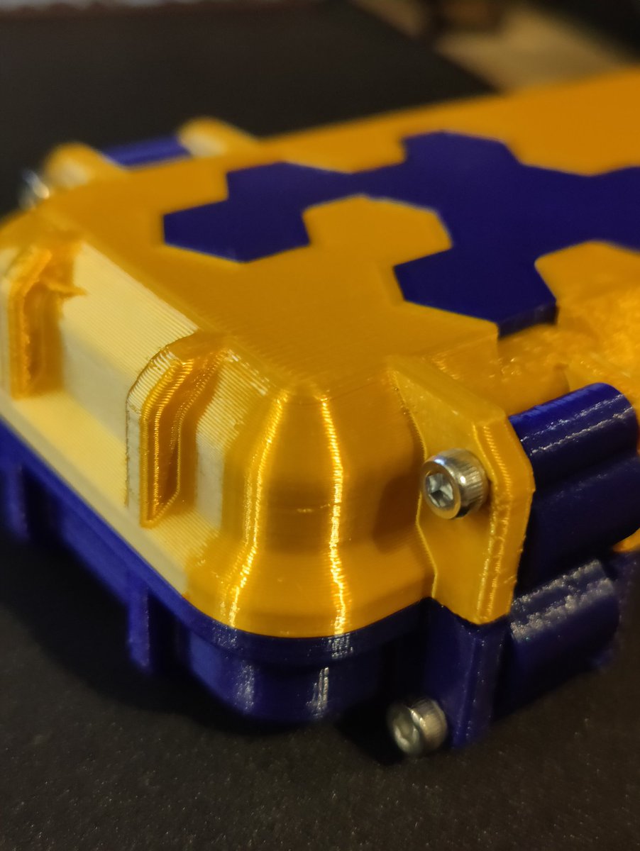 alias_neo_one's tweet photo. This Wowstick 1F+ case from thingiverse looks fantastic in @3DTomorrow Blue Amethyst, and some Eryone3D Silk Gold.
https://t.co/my55h4jRCI
Tweaked the add my logo in @FreeCADNews
#TLoZ #2bytes https://t.co/CyVMNdAG5N