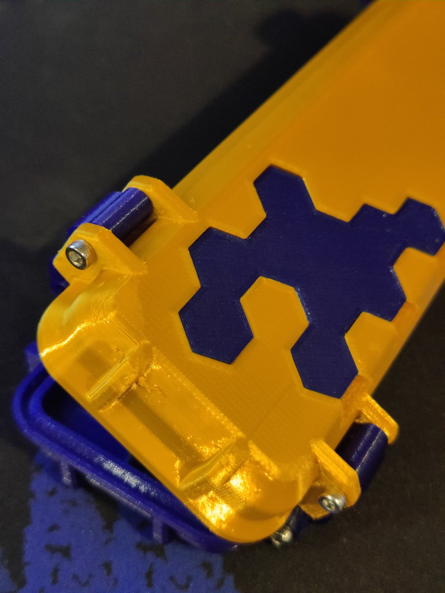 alias_neo_one's tweet photo. This Wowstick 1F+ case from thingiverse looks fantastic in @3DTomorrow Blue Amethyst, and some Eryone3D Silk Gold.
https://t.co/my55h4jRCI
Tweaked the add my logo in @FreeCADNews
#TLoZ #2bytes https://t.co/CyVMNdAG5N
