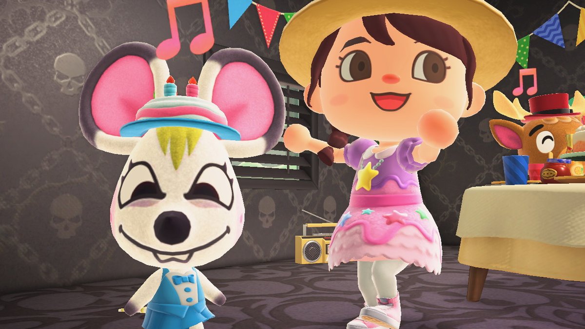 PettyBeach's tweet photo. Happy Birthday to me and my bestie Bella #AnimalCrossing #ACNH #NintendoSwitch https://t.co/sDcvyT1O14