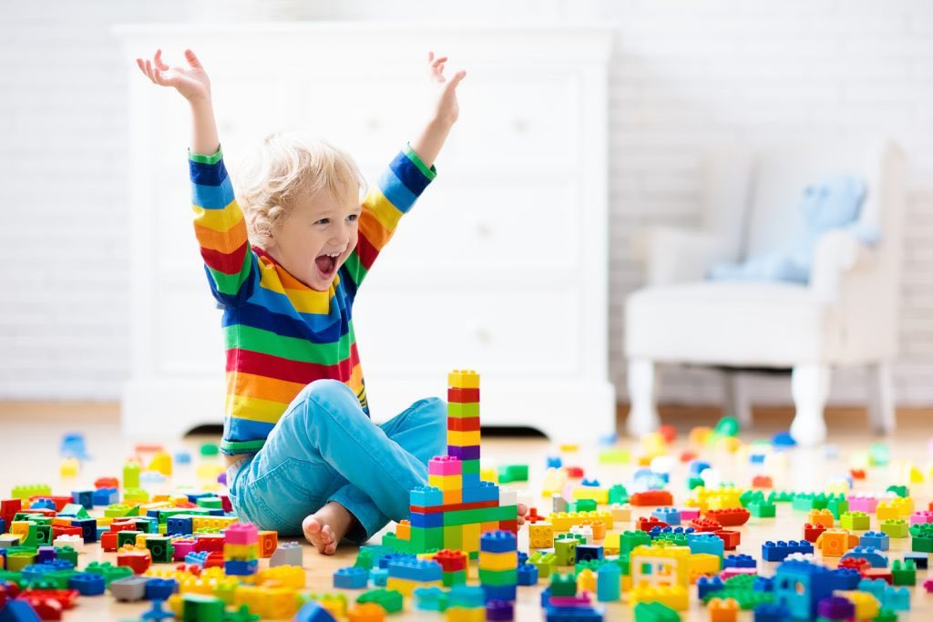 SaycheeseDGTL's tweet photo. According to a study discontinued LEGO sets are a better investment than gold right now! LEGOS appreciated in value 11 percent annually from 1987 to 2015 — more than gold, stocks or bonds! https://t.co/XG0S40yHaj