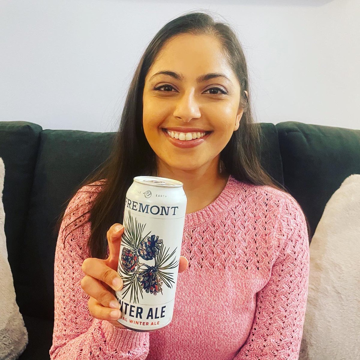 DrinkingBiddies's tweet photo. 🍺NEW EPISODE🍺 

❄️🕎Happy Holidays from the Biddies! 🎄❄️

On our final ep of the year, special guest Surbhi drinks @fremontbrewing #WinterAle. Bonus Segment: we compare last year’s @AnchorBrewing #ChristmasAle to the 2021 release. Link in bio to listen! #ThanksForDrinking🍻 https://t.co/QW0f0bgow6