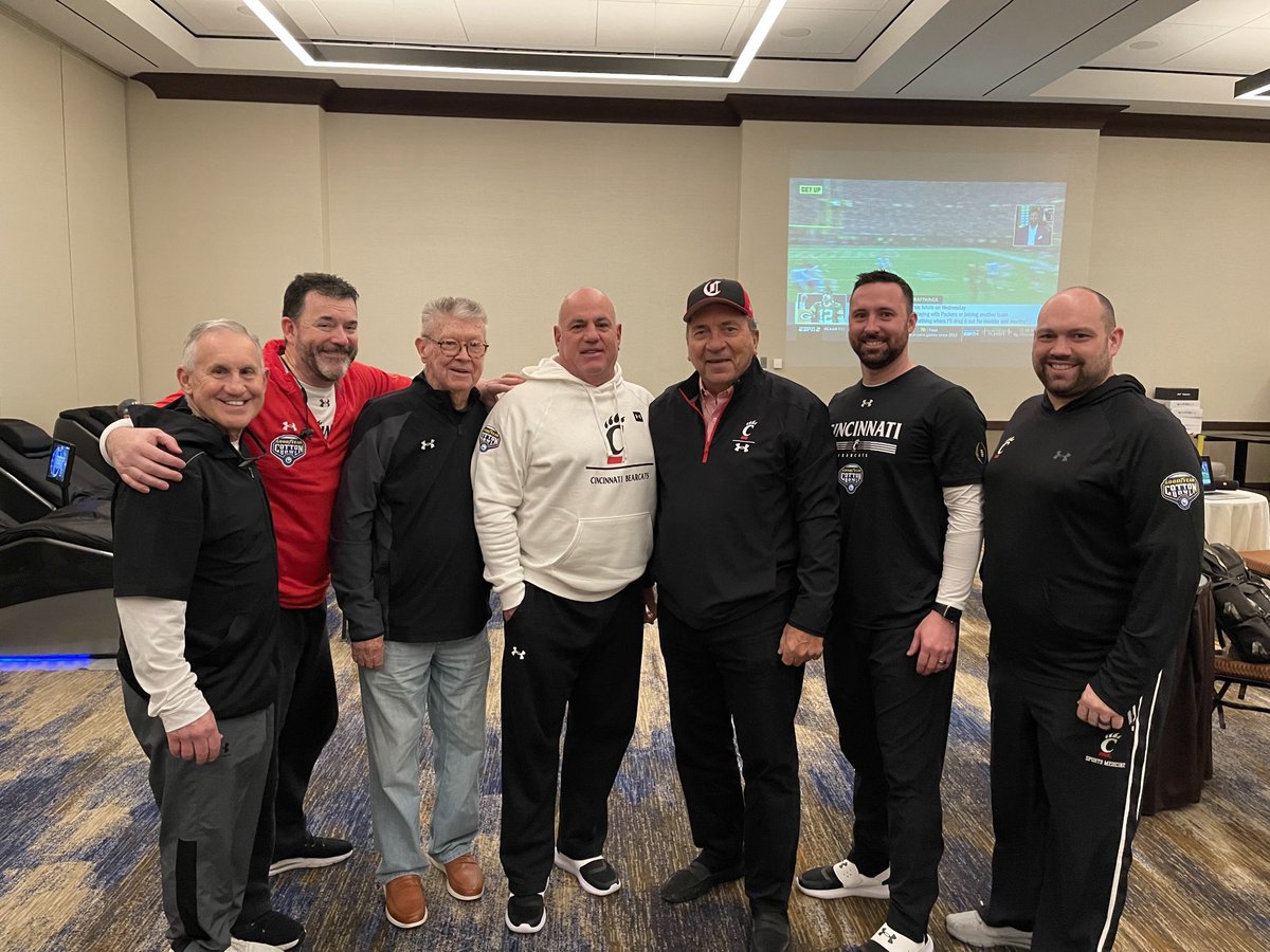 With <a href="/GoBearcatsFB/">Cincinnati Football</a> staff before boarding bus for walkthroughs. Let’s Go #Bearcats #BeatBama