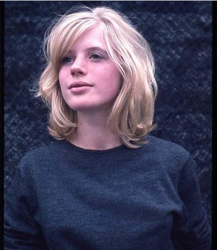 Happy Birthday Marianne Faithfull 