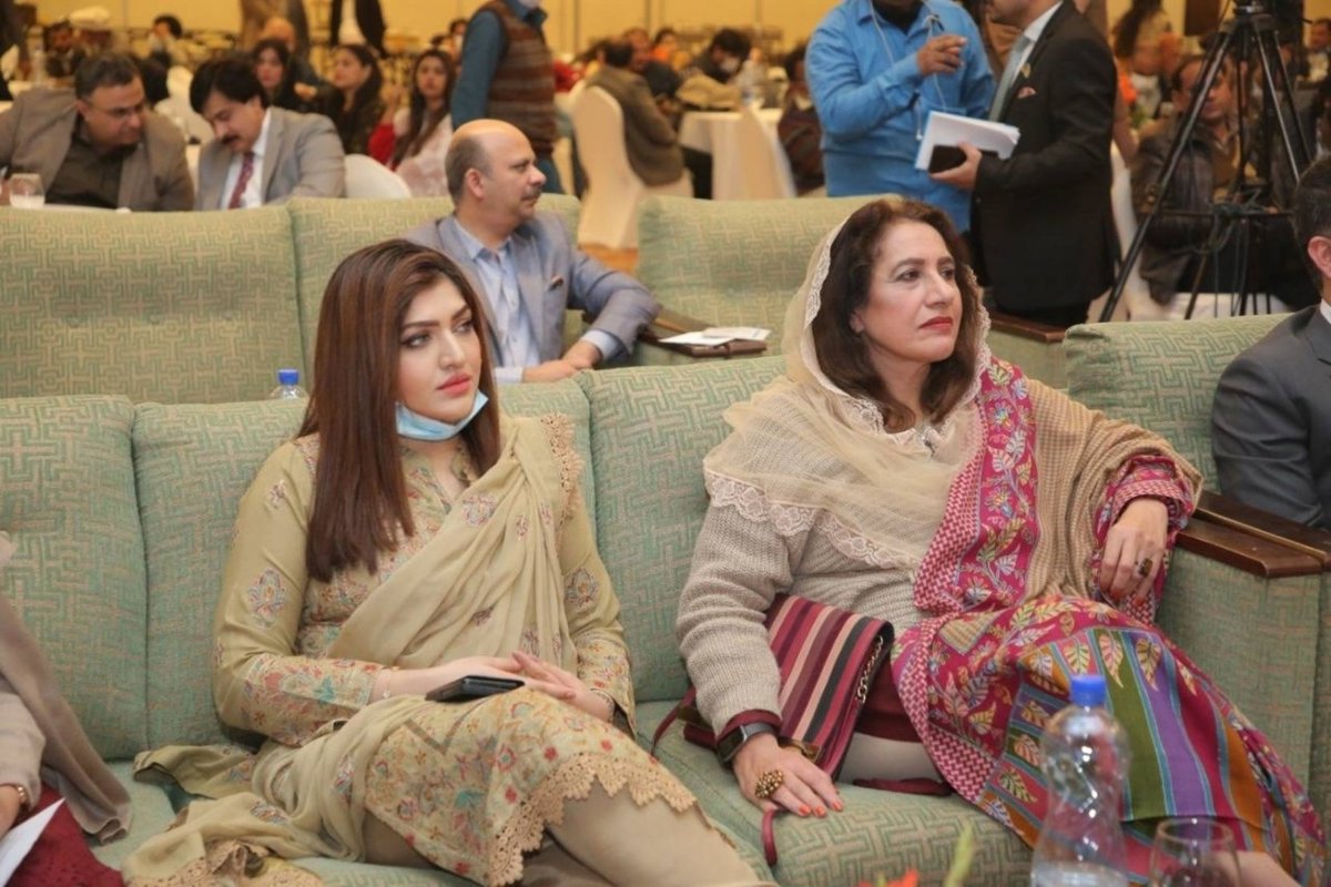 Kausarcsp's tweet photo. Local Government Dept., UNICEF, &amp; telenor joint initiative (DBR) scaled up through launch of NADRA web based Reg system.True example of the Govt ownership &amp; commitment @Noormengal_ @Kausarcsp @ReplyTariq @TelenorGroup @telenorpakistan @UNICEF_Pakistan @GovtofPunjabPK @NadraPak https://t.co/1lUfdg5GQr
