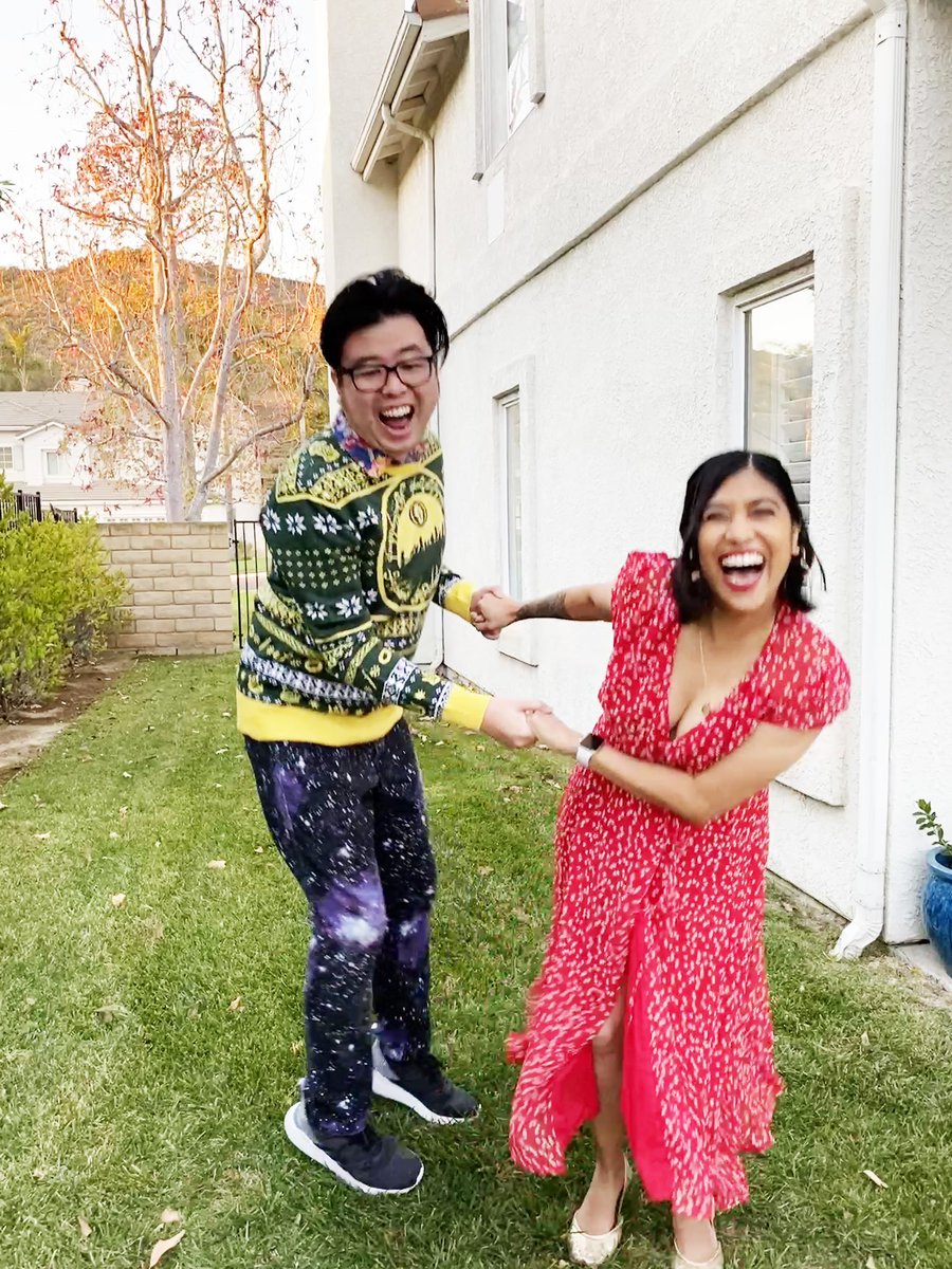 robot_on's tweet photo. Our 2021 holiday card photos ☃️✨ https://t.co/zC51EmzJbL