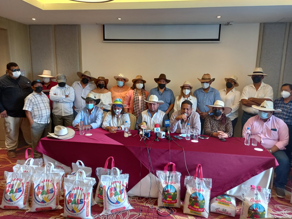 Pueblomontuvio's tweet photo. Pueblo Montubio del Ecuador anuncia tregua por el agro para la reactivación económica del sector productor. https://t.co/xUYO8oZs4I