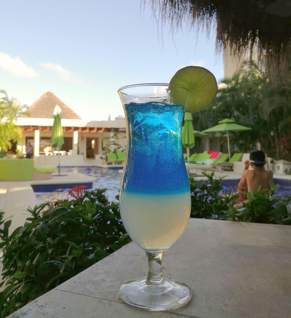 LagunaCancun's tweet image. Share a picture of what you are doing at Sunset World during the last days of 2021.
#SunsetWorldIsBack