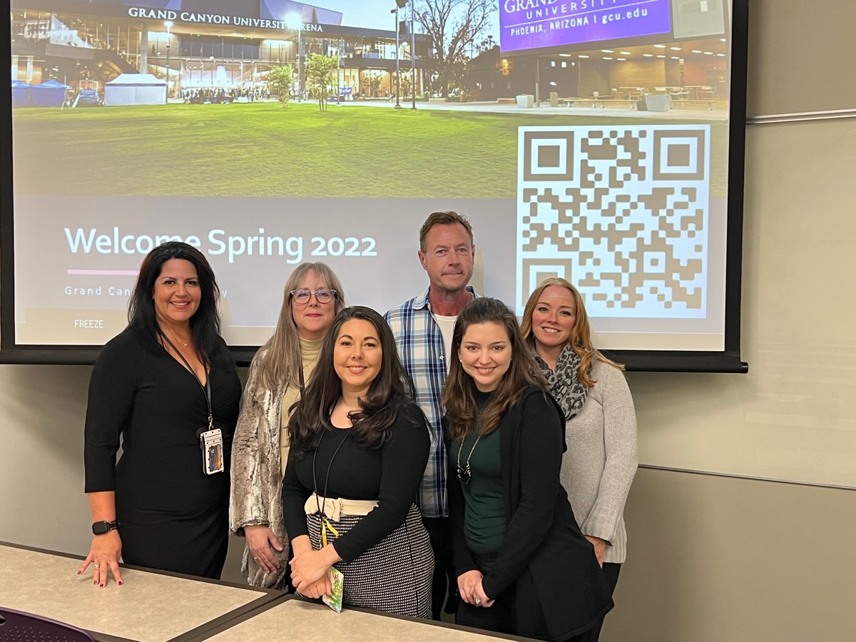 GCU_FacultyDev's tweet photo. Thank you to all new faculty that attended our Welcome Night 12/29. If you are a new ground faculty and were unable to attend last night, we will see you on 1/12 at 5PM. #LopesUp #GCUfacultyarethebest https://t.co/RFG45R1ZAJ