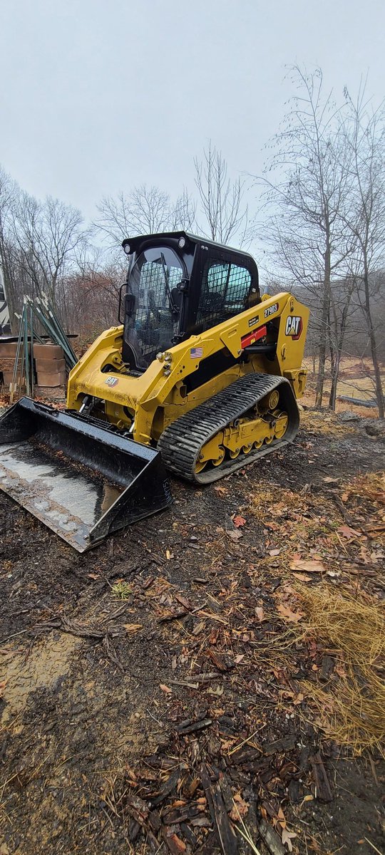 Diggingforlife1's tweet image. My brand new baby!! #cat279d3 #caterpillar
