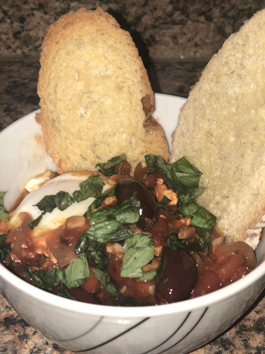 cerisano_'s tweet photo. Finally had a chance to make @DaphneOz #EggsPuttanesca and it is absolutely delish!! 11/10 recommend!! *chefs kiss* 👩🏻‍🍳 https://t.co/xanCC5CMG4