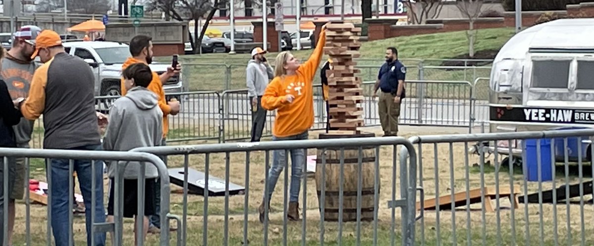 1025TheGame's tweet photo. #Vols fans having a good time at Nissan Stadium getting ready for the @MusicCityBowl!
#UTvsPUR | #GBO https://t.co/zSiIbRqCtE