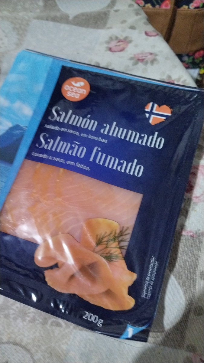 adriangs24's tweet photo. Chavales que el salmón se ha fumado https://t.co/MujPtb5u6p