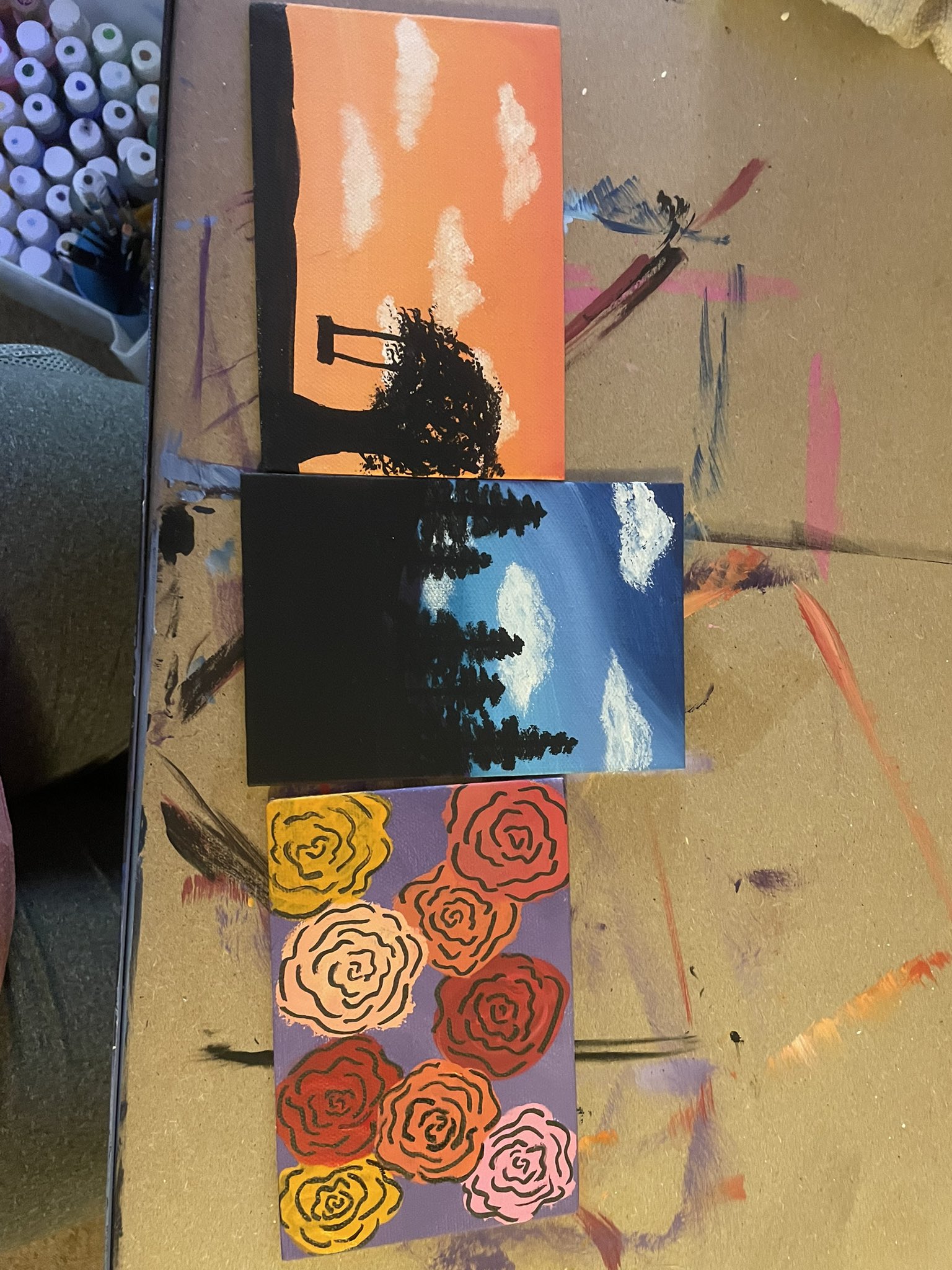 This is one way I fight depression ❤️💖 #mentalhealth #iwillwin #art #painting https://t.co/JH2ubXlagT