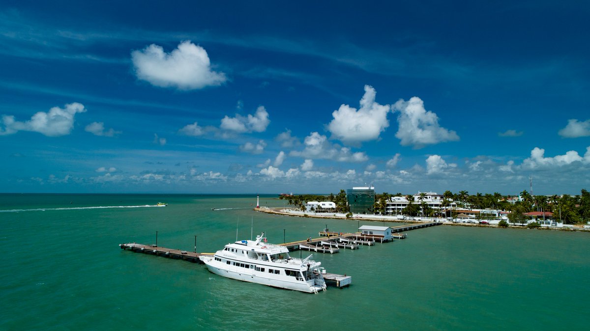 With newly launched non-stop flight services from various cities in the US via #AmericanAirlines , #Alaskaairlines  and #Frontier ,it has never been a better time to visit Belize. Make <a href="/Radisson_Belize/">Radisson_Belize</a> your central hub ! #travelbelize✈️