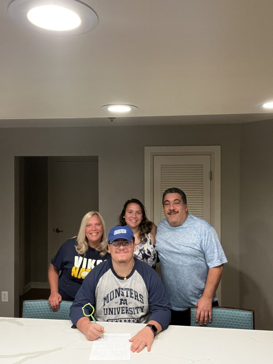 Tony Skumburdes tweet media