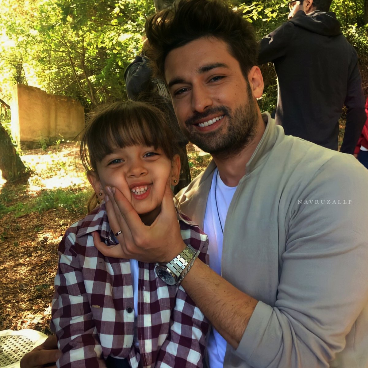 Navruzallp's tweet photo. @AlpNavruz ❤️😂
#AlpNavruz #AycaAysinTuran #AdaMasali #FaziletHanimVeKizlari https://t.co/kTdtb8jIjv