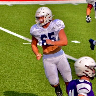 CSmithScout's tweet photo. Player Profile  #CSS Family

(DE) @ClayBarrett8 - Cookeville

(6'3 240/GPA: 3.6)

- '21 1st team All-Region; Team Def. MVP
- Sr Stats: 60 tcks, 1 FF, 1 FR, 6 TFL, 3 sacks, 1 pick 6
- Career Stats: 98 tcks, 9 TFL, 4 sacks, 2 FF, 1 FR, 1 INT

https://t.co/cYWEyyIaV3

#Cavs #MidTN22 https://t.co/EIGWd3jXWy