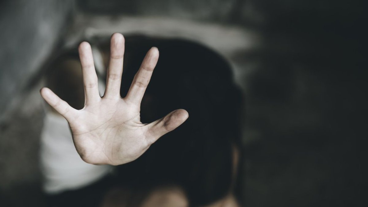 histgeo_edu_num's tweet image. [Scénario pédagogique #Édubase]
🇩🇪 #DNLAllemand et #EMC
Enseigner les violences faites aux femmes et les #discriminations, faire travailler l'#oralité avec la #SérieTV « H24 » @ARTEfr par @actoulouse 
👉edubase.eduscol.education.fr/fiche/20466
@eduscol_LV @eduscol_EMI