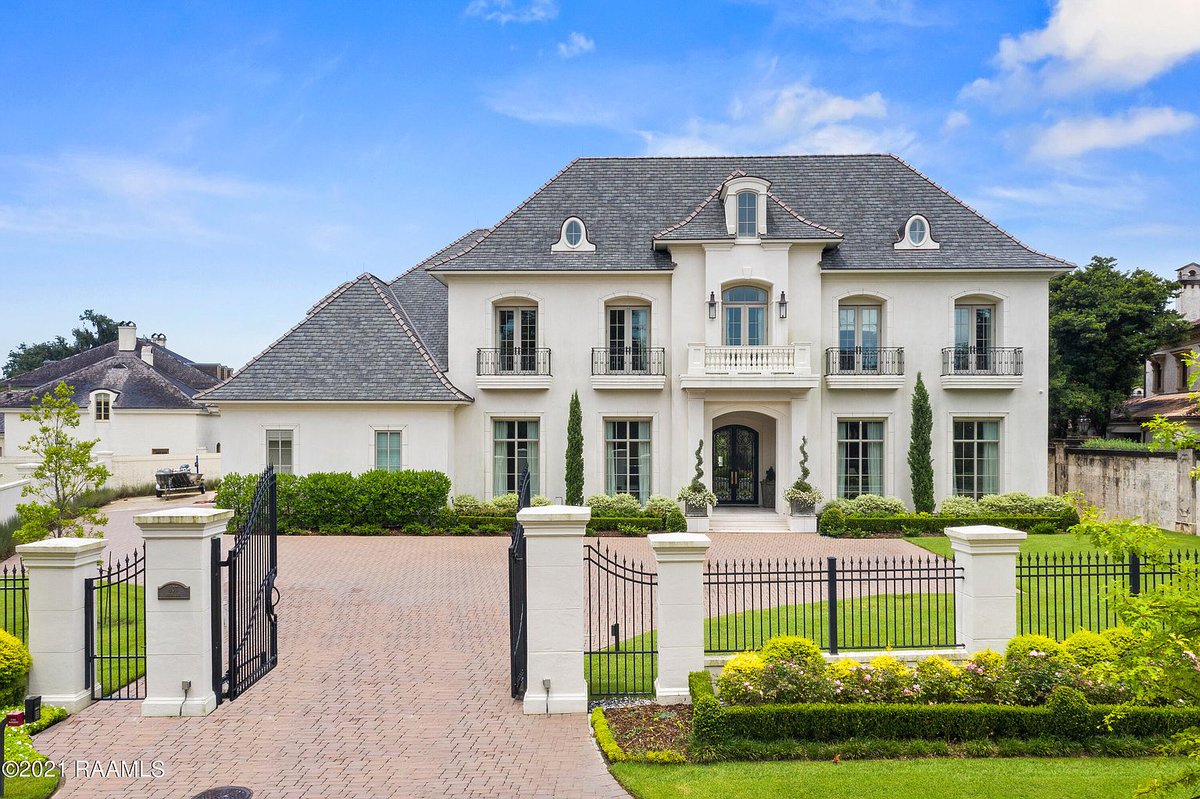 AmericasMansion's tweet photo. My top-10 luxury listings in the year 2021!

https://t.co/wDPKmRGYBE
#luxuryrealestate #luxuryhomes https://t.co/31hJauszsa