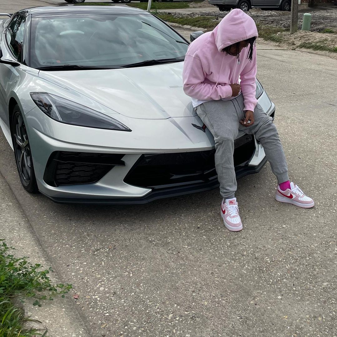2DopeBoyz's tweet photo. With #PilotTalk4 out now, @CurrenSy_Spitta shares a video for “Be Easy."
https://t.co/N1Kh9aR8bE https://t.co/trP8qLkyn7