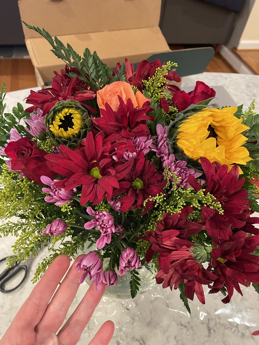 mrsbetsygood's tweet photo. Beautiful #bouqlove https://t.co/3Fafqns9bO