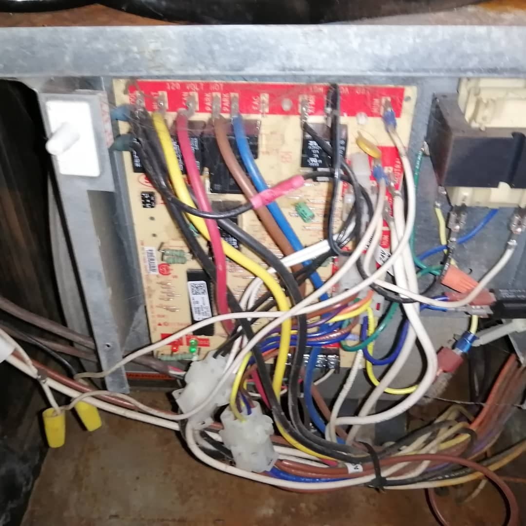furnace_ac's tweet photo. Call the professionals from Unique Providers and Furnace Ac Solutions today. To set up a cleaning and service appointment call us at 905-456-8940 (D)

*Residential *Commercial
**Sales *Service *Repair 

#NadcaCertified https://t.co/GvgrOTJ7zp