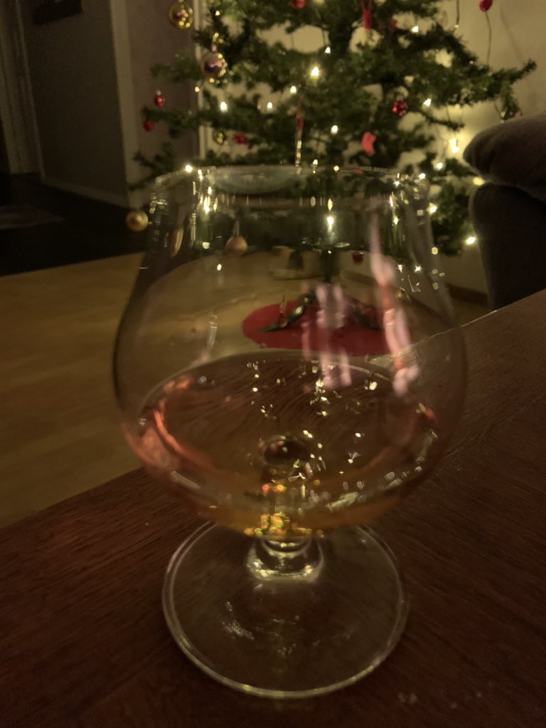 MarkGJenkinson's tweet photo. Quite chuffed. Now run 2021km (~1256miles) in 2021 - almost 300km in December alone - with a day to spare! What to do tmrw? What challenges for 2022? 🤔 Happy New Year! 🎉 https://t.co/XSRfXYHe8c