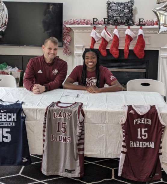 Excited to officially welcome dynamic guard 2022 signee <a href="/BriEllis2/">Bri Ellis</a> to the @FHUwbb family. 

<a href="/gofhulions/">FHU Athletics</a> 
<a href="/freedhardeman/">Freed-Hardeman U</a> 
<a href="/NAIAWomensHoops/">NAIA WBB Hoops Report</a>