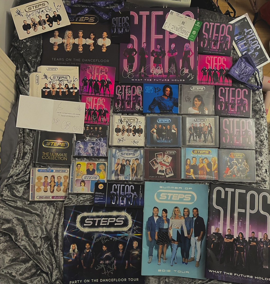 Emily_5401's tweet photo. Slowly growing😅 still have more not in the picture😂😬 @Faye_Tozer @llatchfordevans @LSLofficial @Ianhwatkins @_ClaireRichards @OfficialSteps https://t.co/dbqPIvurzz