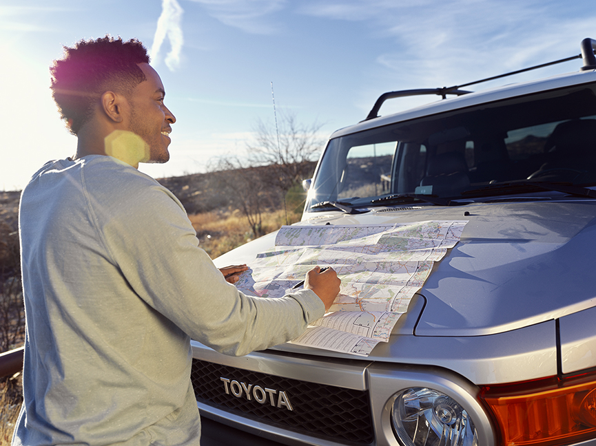 LeightonAgency's tweet photo. A vintage moment featuring Greg on Leighton’s ‘Winter Road Trip’. 

#leightonagency #azactor #arizonamodels #arizonamodeling #livingarizona #livinginaz #scottsdaleaz #arizonalife https://t.co/XLfBECA459