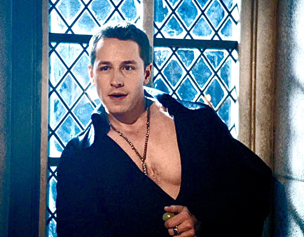 xToniBx's tweet photo. Dark Prince Charming 🖤🥰
@JoshDallas played two different characters brilliantly amazing ❤️
#OnceUponATime #PrinceJames #PrinceDavid https://t.co/fBGbxeMq9D