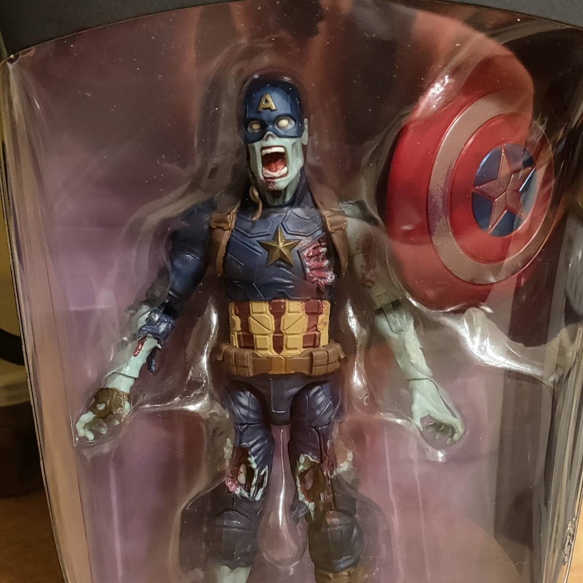 peteDisney's tweet photo. Treated myself to a little something something #Marvelzombies #CaptainAmerica #zombiecap #SkyrimSE #dragonborn https://t.co/EtzH5LtVi2