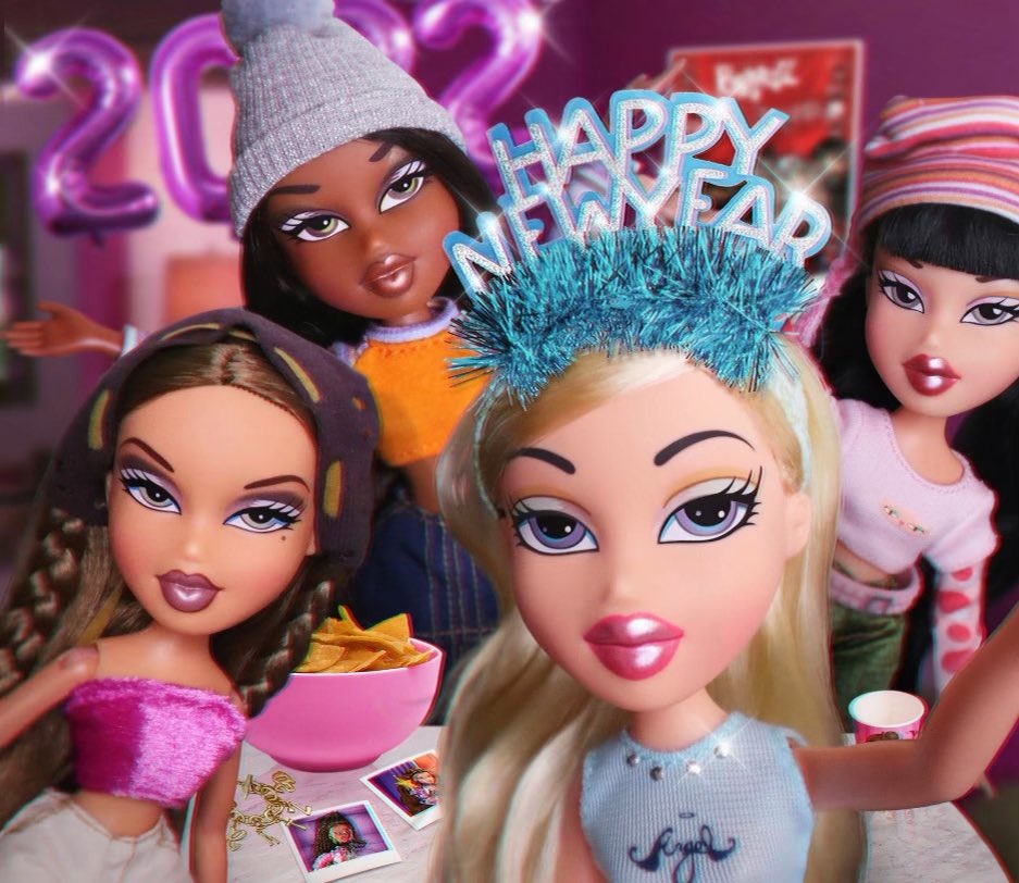 What’s the Bratz Pack doing for NYE?! 👄🍾