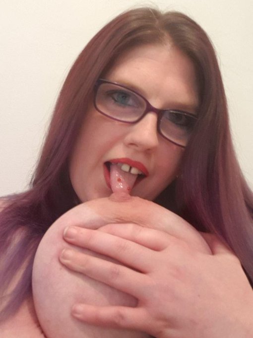 Come see how horny i am tonight! live on @realstreamate   https://t.co/zv4y44CTdu  @BBWfan9 @BigBoobPorn<a class="tags" href="/tag/realstreamate">@realstreamate</a><a href="/tag/tittytuesday"class="tags"><span>#tittytuesday</span></a>