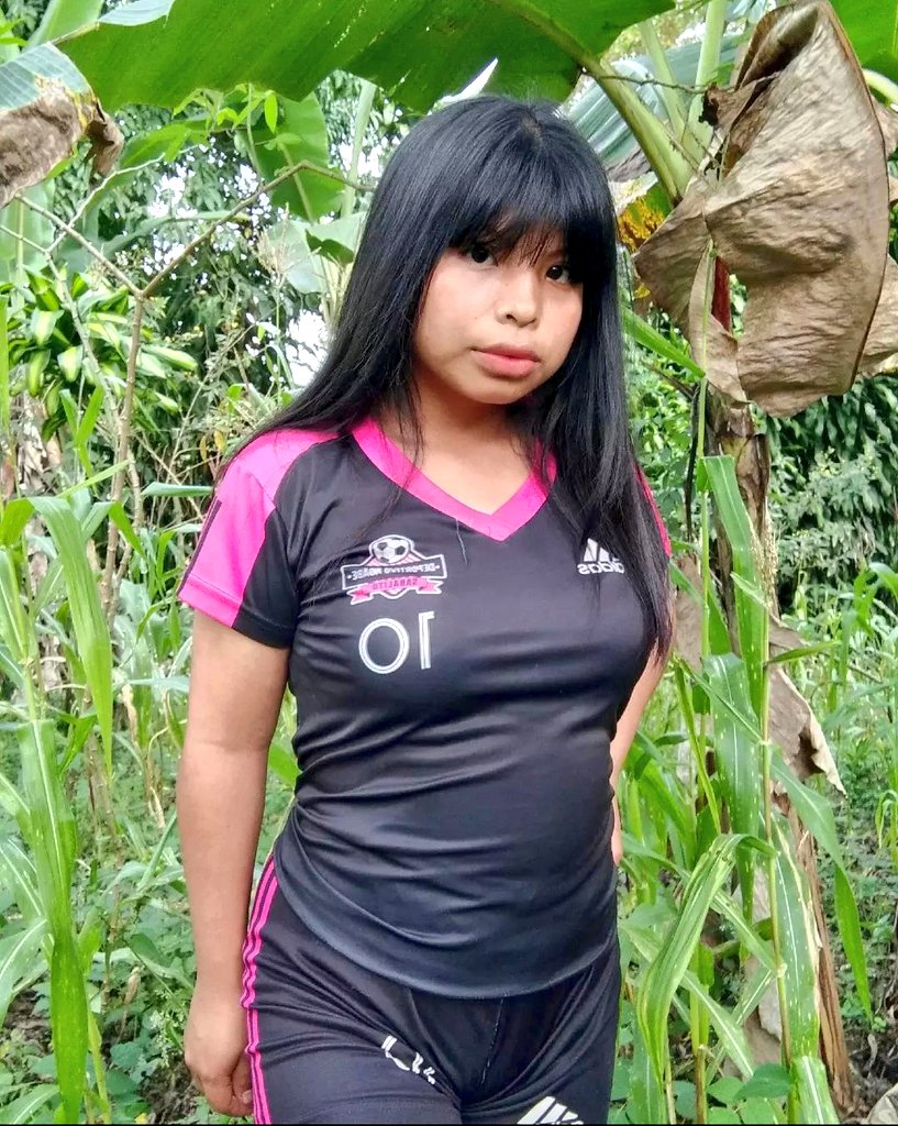 culiondevaginas's tweet photo. @KThubaby La sigo en Instagram está buena la bebé rica https://t.co/nVBH9GgR8l