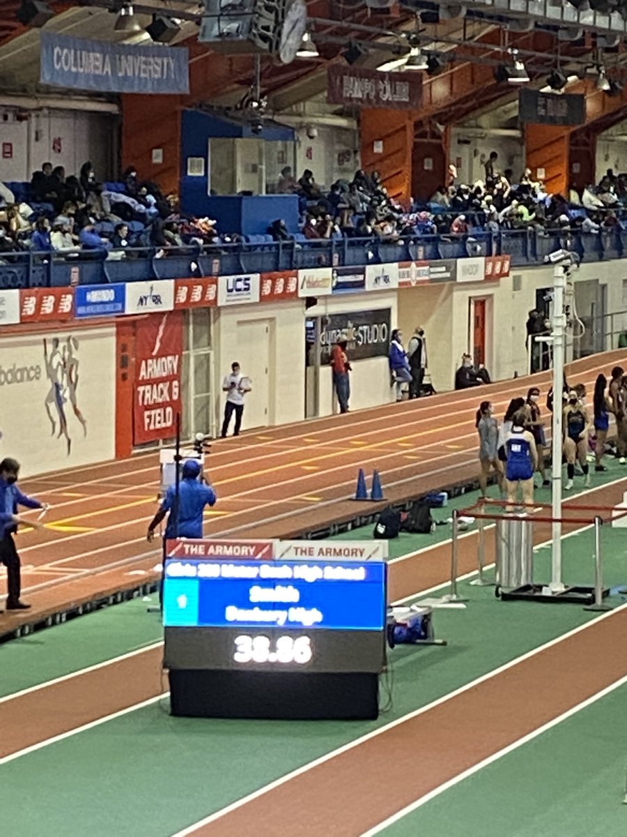 danburygtf's tweet photo. Absolutely ridiculous Alanna smith 38.86 300!!! Beats her school record from earlier today!!! https://t.co/JXu98GxuKb