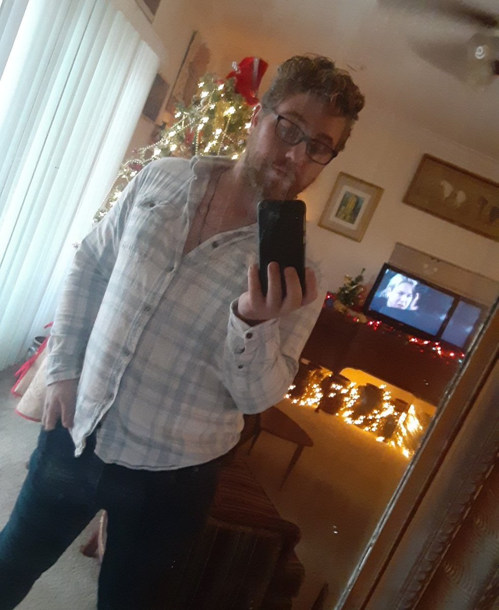 Devinbmorrison's tweet photo. Sexy in blue!!!! #glasses #flannel #gorgeous #gayguy #retweetable https://t.co/sr5BYHQOwP