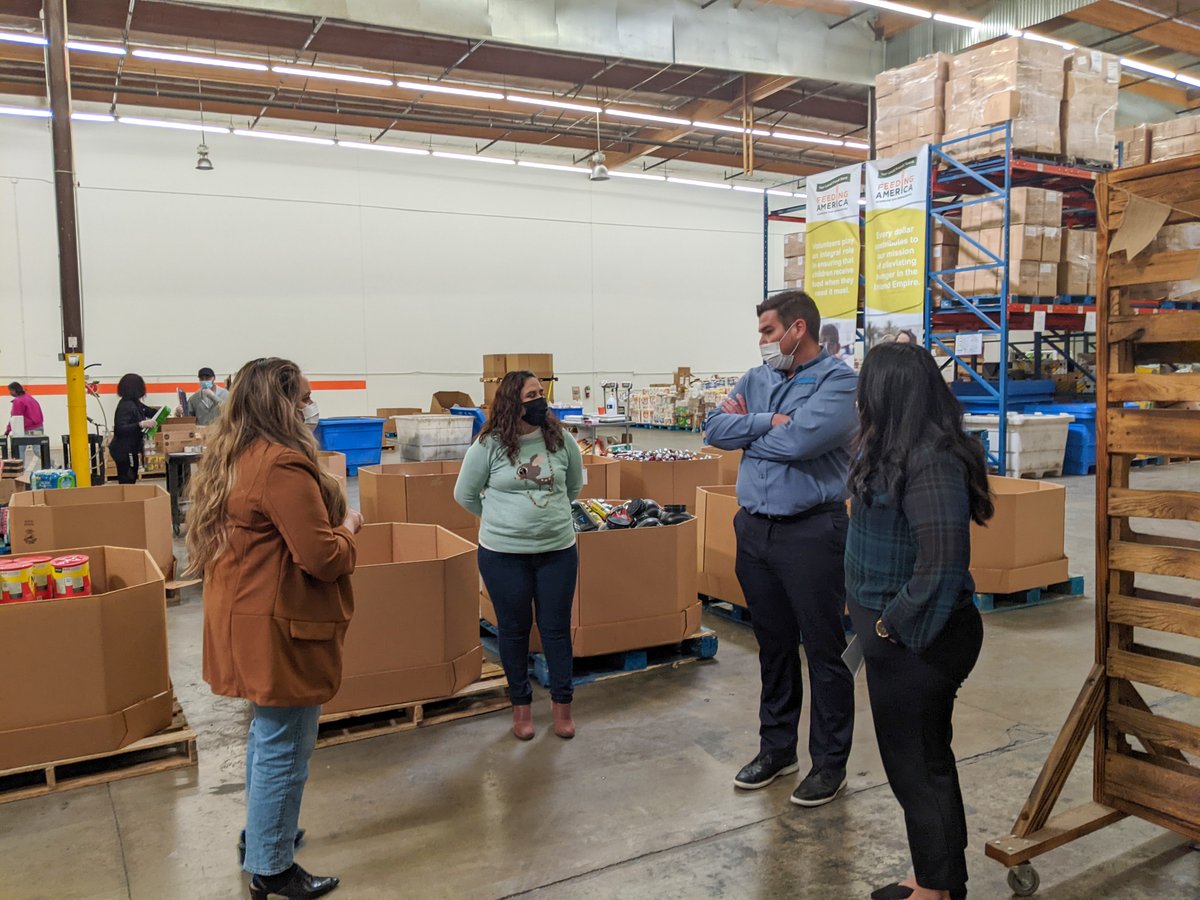 tamshell_corp's tweet photo. Every year Tamshell donates to a few local, hard working nonprofit organizations. This holiday season we are excited to support @FeedingAmerica Riverside San Bernardino, and the important work that they do helping to feed the hungry and supporting local communities. https://t.co/SVxrPoA8XZ