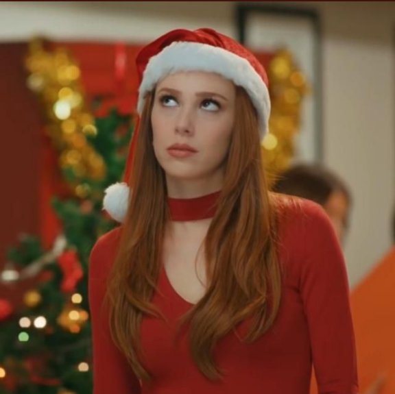 mont444's tweet photo. Mmm...ha si se me ha pasado gracias a mis #mojas por el apoyo a Elçin que ya es parte de nuestra historia juntas. #ElçinSangu #HappyNewYearElçinSangu #MutluYllarElçinSangu https://t.co/1tgRSq68Fx